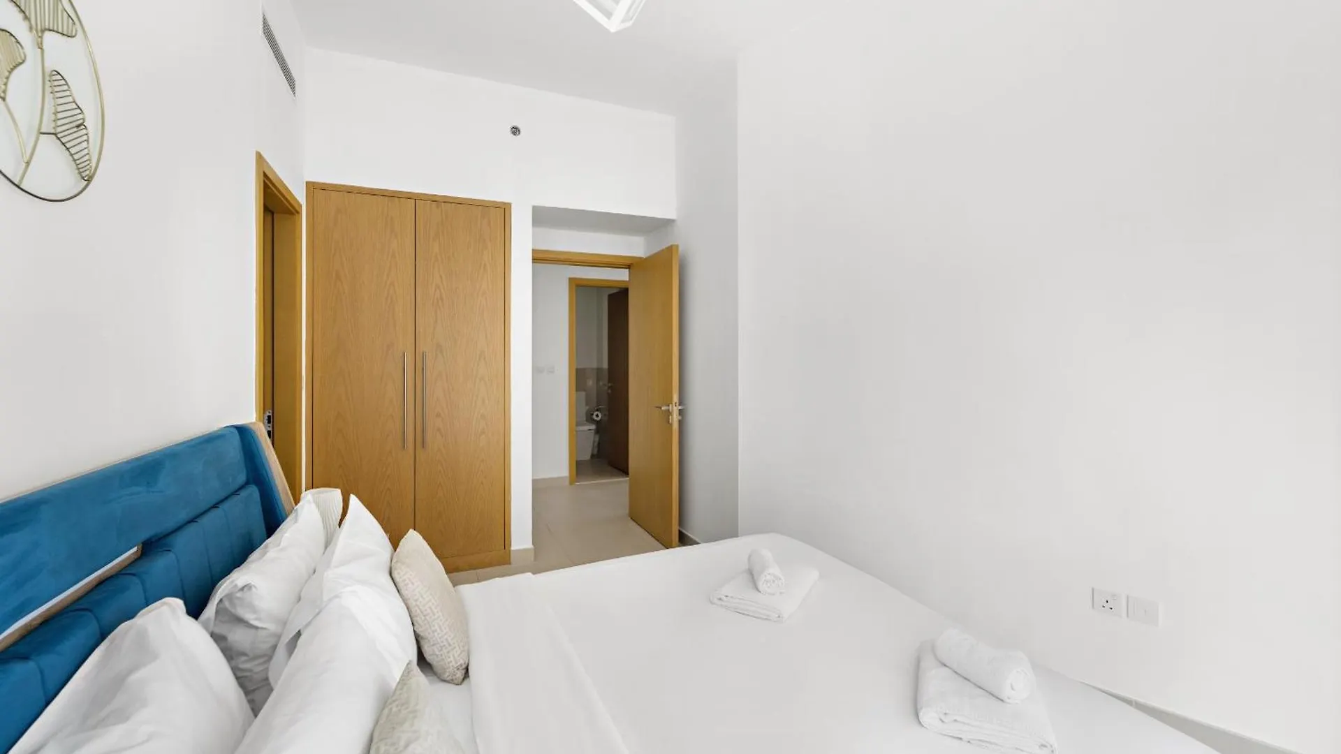 Vayk - Spacious 2 Bd Apartment With Burj Khalifa Views Dubai