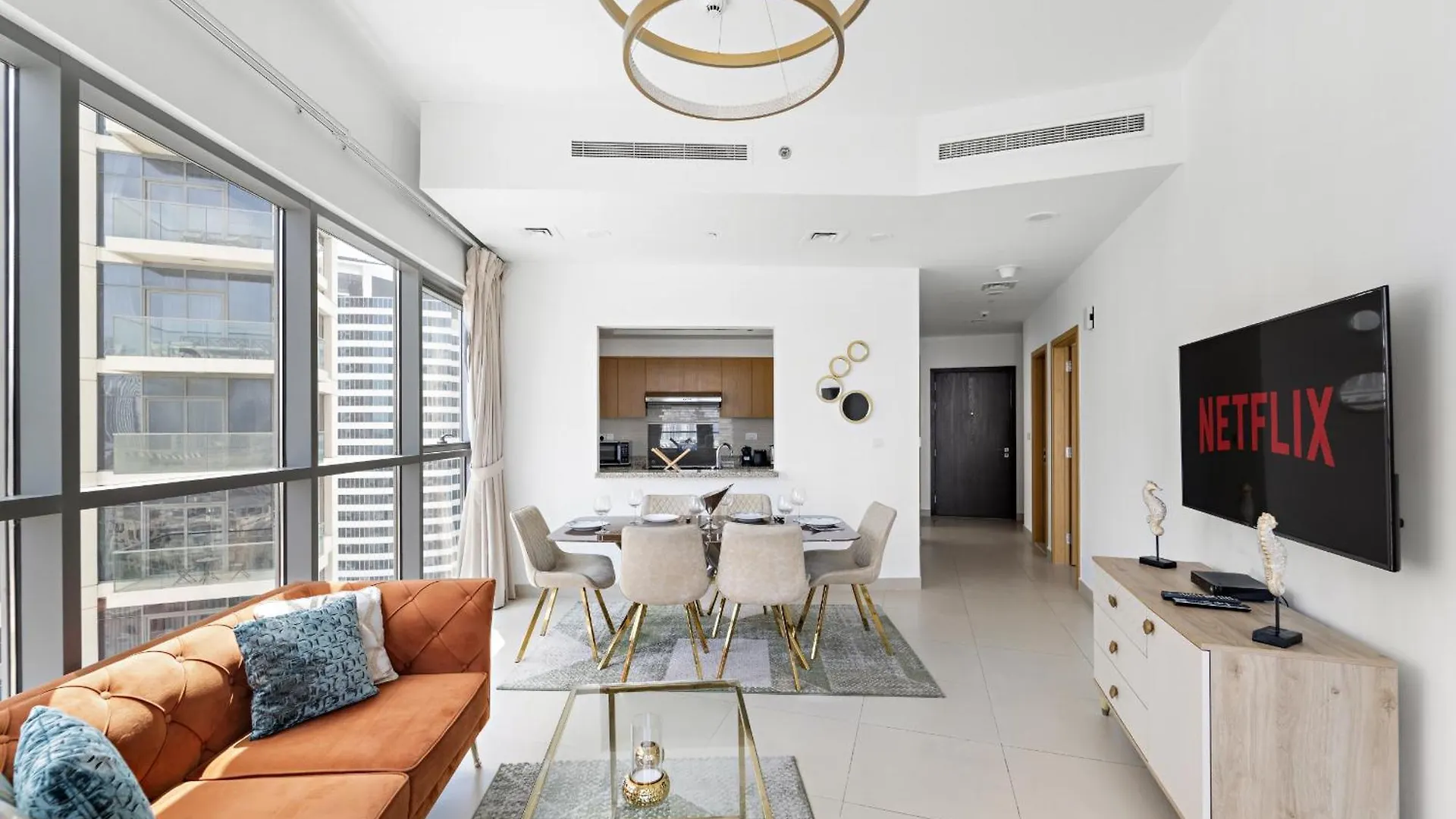 Vayk - Spacious 2 Bd Apartment With Burj Khalifa Views Dubai