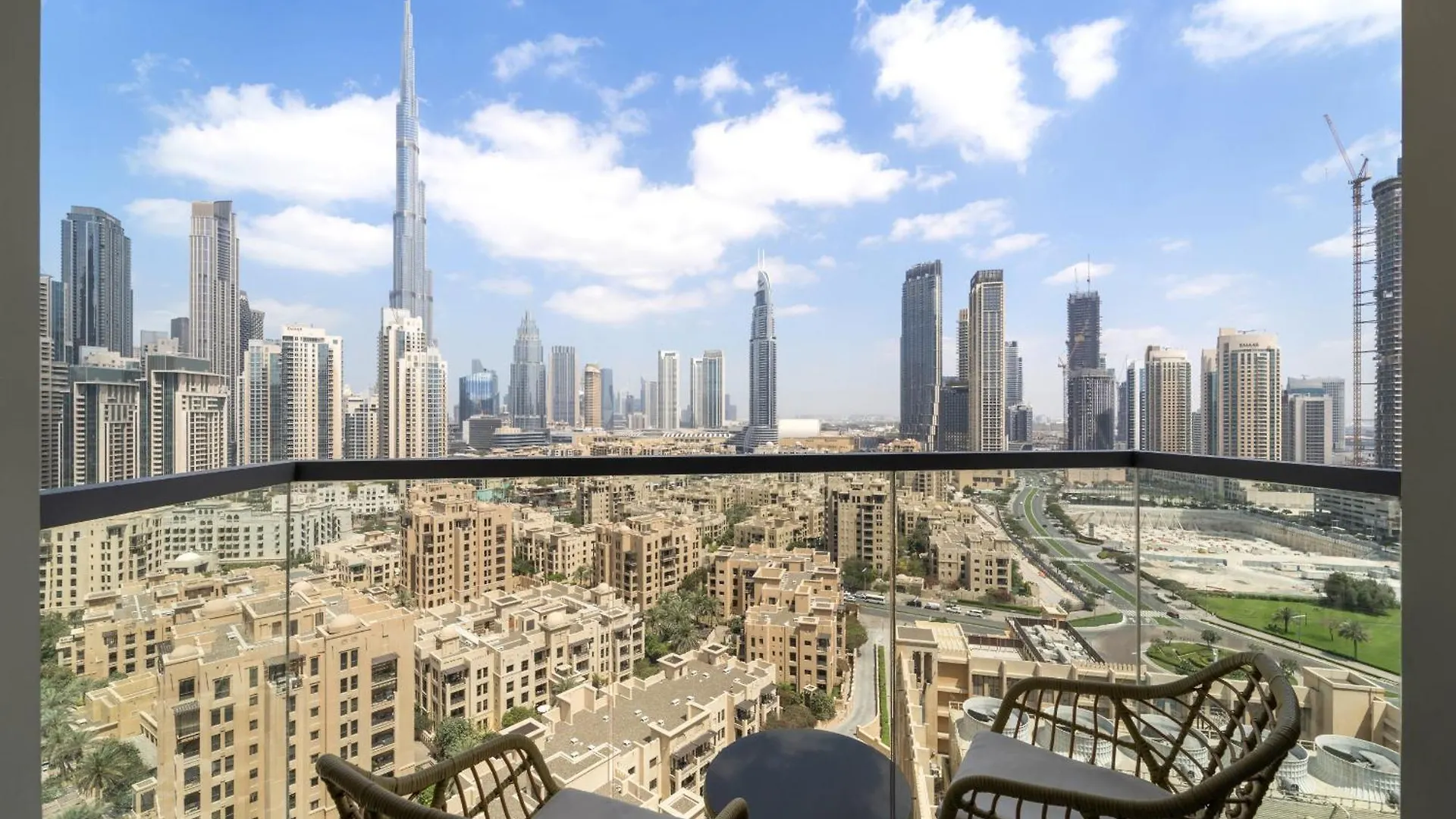 Vayk - Spacious 2 Bd Apartment With Burj Khalifa Views Dubai 0*,