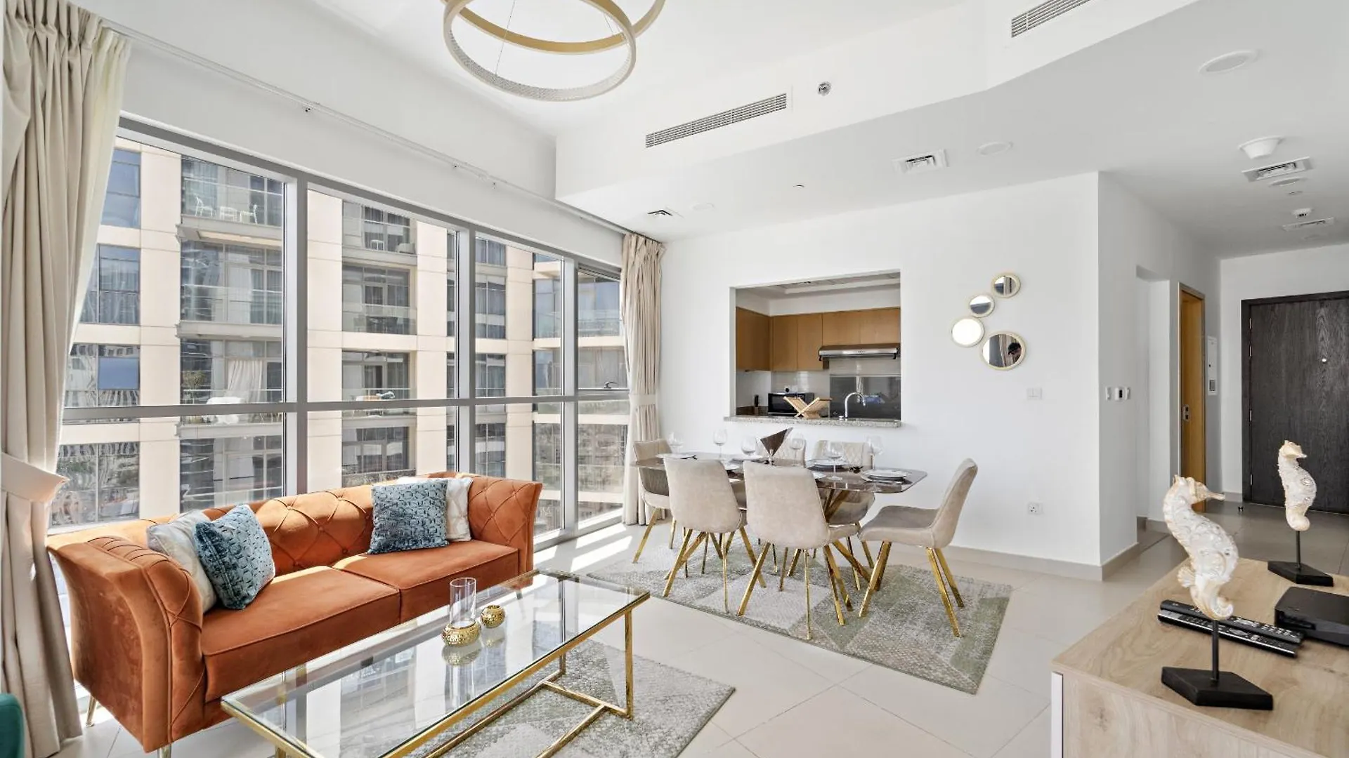 Vayk - Spacious 2 Bd Apartment With Burj Khalifa Views Dubai